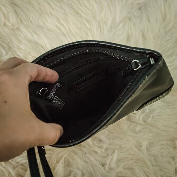 Levenger Black Leather Croc Embossed Zip Wrist Strap Purse Clutch Wristlet Bag - Picture 5 of 6